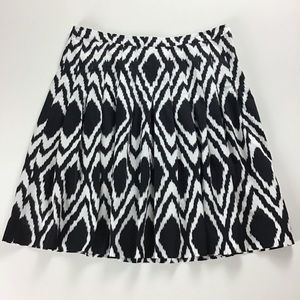 Talbots ikat box pleat black & white skirt size 16